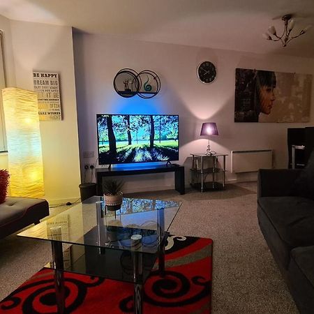 Luxury 2 Bed Apt With Free Wi-Fi & Parking مانشستر المظهر الخارجي الصورة