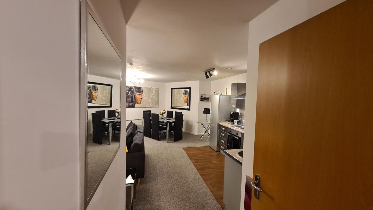 Luxury 2 Bed Apt With Free Wi-Fi & Parking مانشستر المظهر الخارجي الصورة