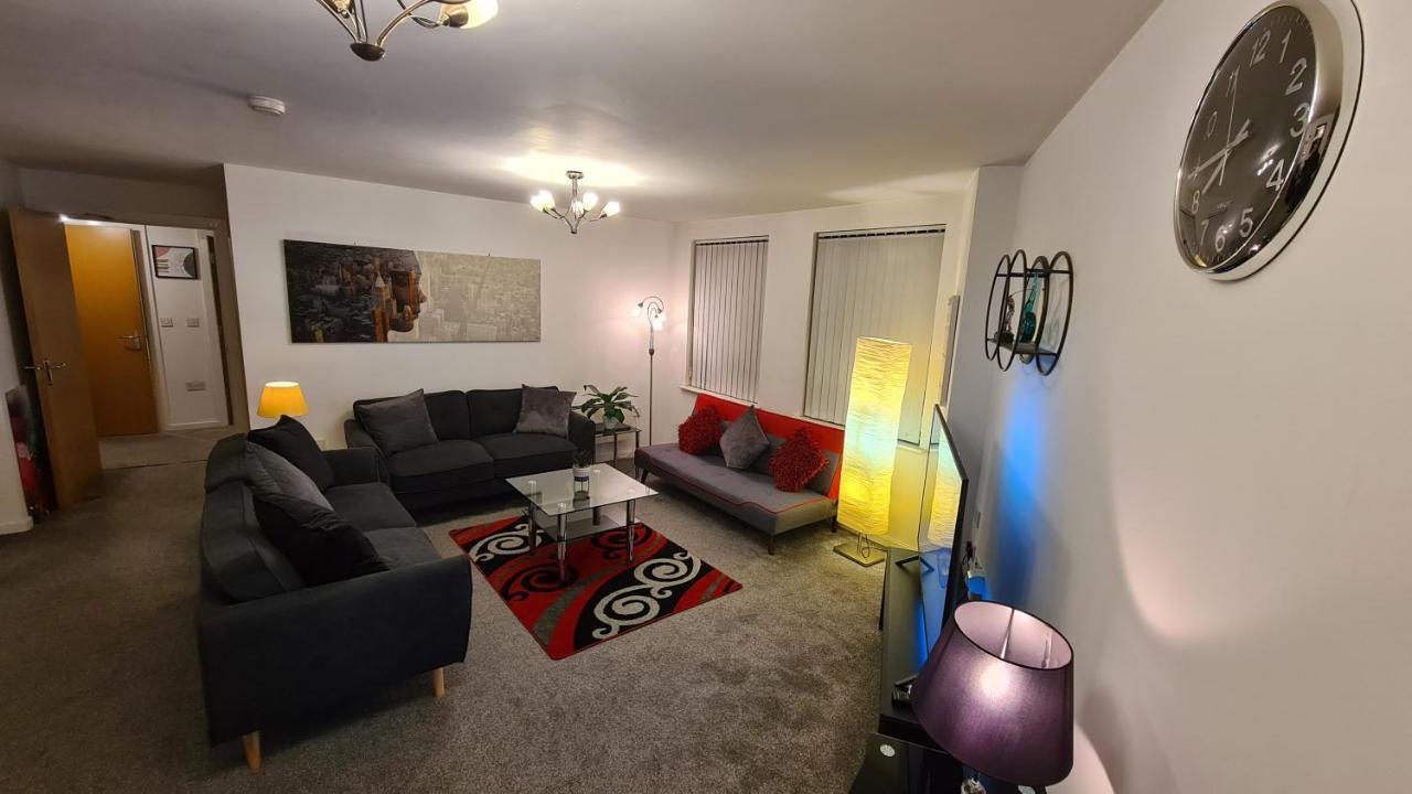 Luxury 2 Bed Apt With Free Wi-Fi & Parking مانشستر المظهر الخارجي الصورة